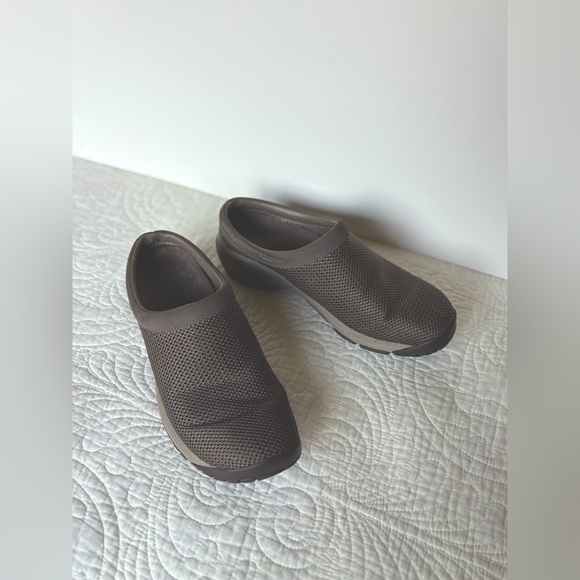 Merrell Dark Earth Mesh Slip on Mule - Picture 1 of 9